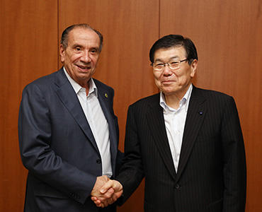 라이브 바카라